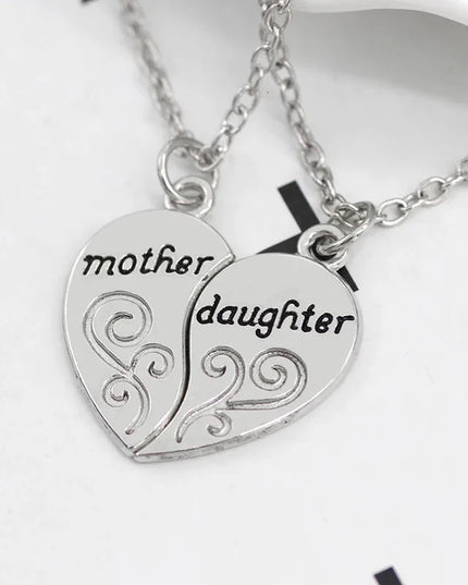 Accessories Mother Daughter Necklace Free Shipping Items Heart Stitching Pendant 2-piece Set Family Mother's Day Gift Aesthetic Fashion