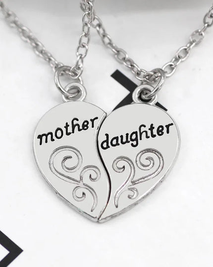 Accessories Mother Daughter Necklace Free Shipping Items Heart Stitching Pendant 2-piece Set Family Mother's Day Gift Aesthetic Fashion