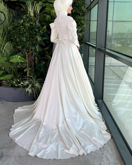 Wedding Gown Elegant Satin Muslim Wedding Dress Delicate Appliques Lace Pearl Bridal Gown Classic High Neck Long Sleeve Robe De Mariée