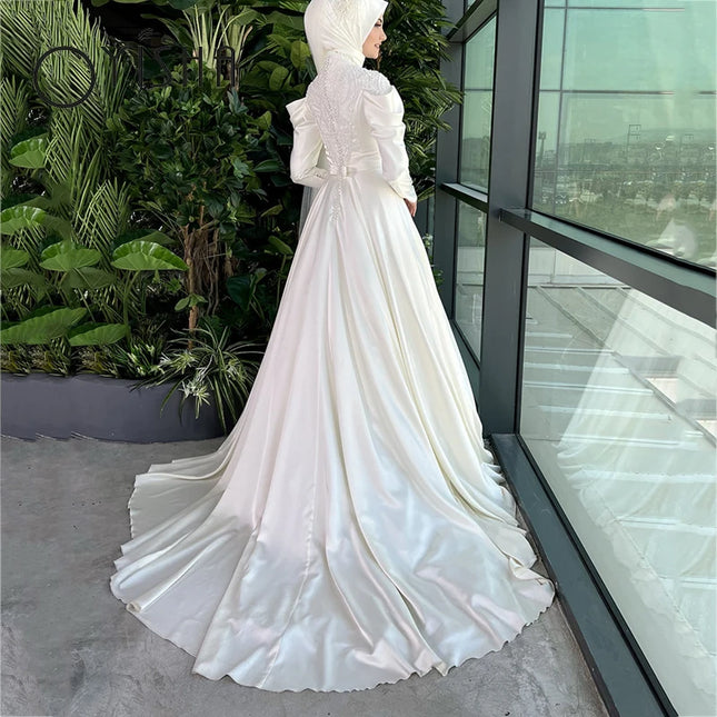 Wedding Gown Elegant Satin Muslim Wedding Dress Delicate Appliques Lace Pearl Bridal Gown Classic High Neck Long Sleeve Robe De Mariée